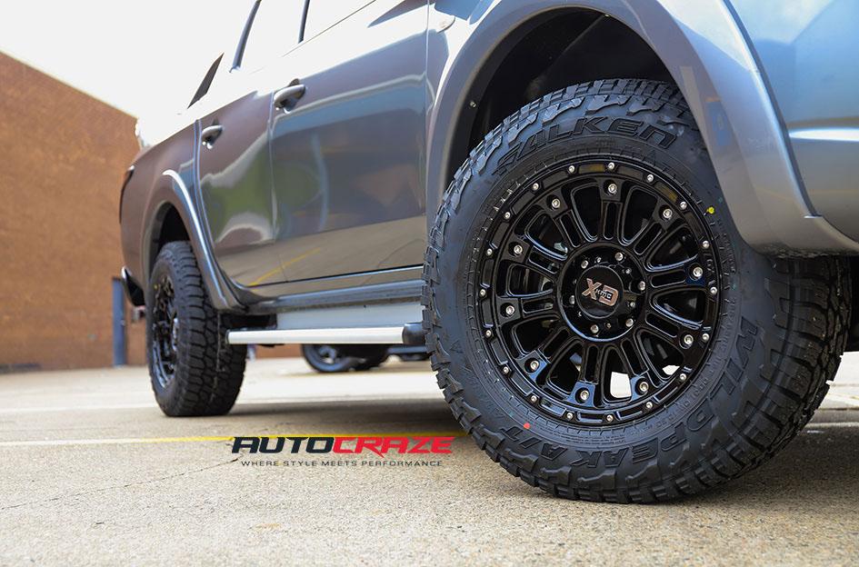 MITSUBISHI TRITON HOSS XD II GLOSS BLACK